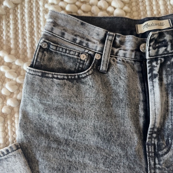 The Perfect Vintage Straight Jean in Acid Wash - Picture 10 of 13